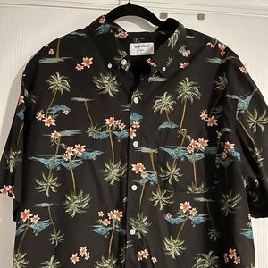 Old Navy Men’s Short Sleeve Button-down Shirt